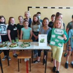 Powiększ zdjęcie Uczniowie klasy 4 podczas Pikniku zdrowia 