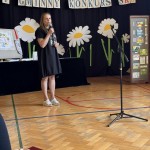 Powiększ zdjęcie Przemówienie Pani Dyrektor podczas I Gminnego Konkursu SKO